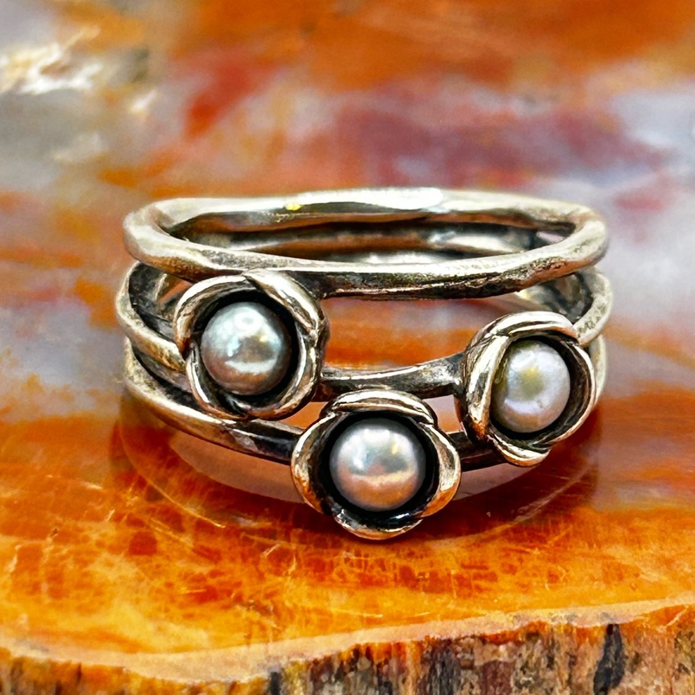 Sterling Silver Flower Pearl Ring - Size 8.5